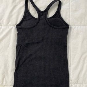 Lululemon work out top size small